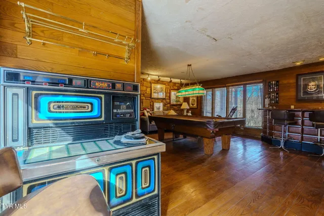 $1,299,999 | 4206 Bristol Highway, Johnson City, TN 37601