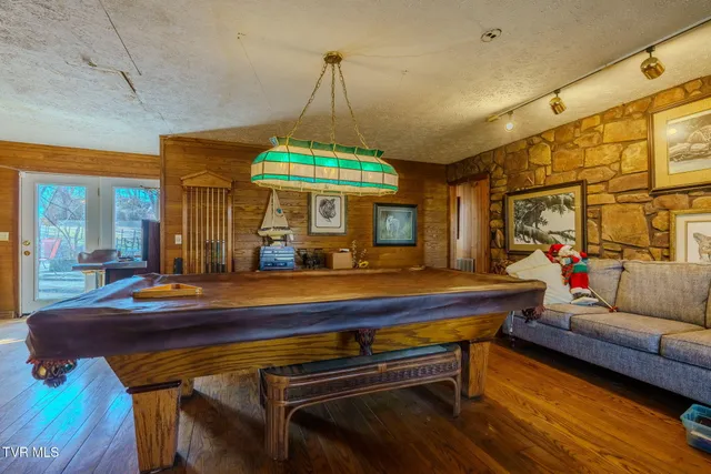 $1,299,999 | 4206 Bristol Highway, Johnson City, TN 37601