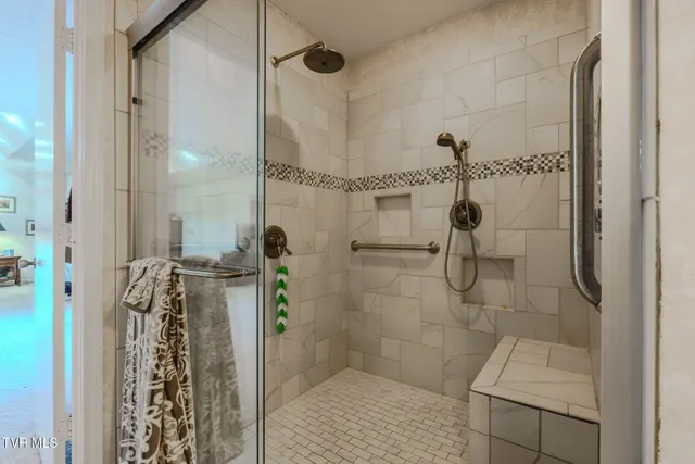 $1,299,999 | 4206 Bristol Highway, Johnson City, TN 37601