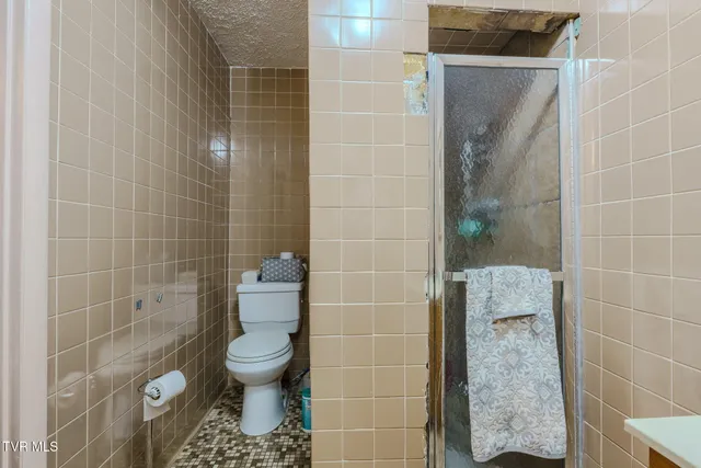 $1,299,999 | 4206 Bristol Highway, Johnson City, TN 37601