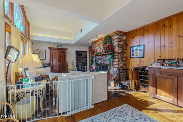 $1,299,999 | 4206 Bristol Highway, Johnson City, TN 37601