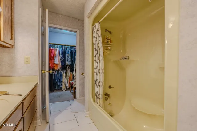 $1,299,999 | 4206 Bristol Highway, Johnson City, TN 37601