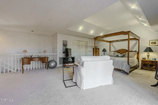 $1,299,999 | 4206 Bristol Highway, Johnson City, TN 37601