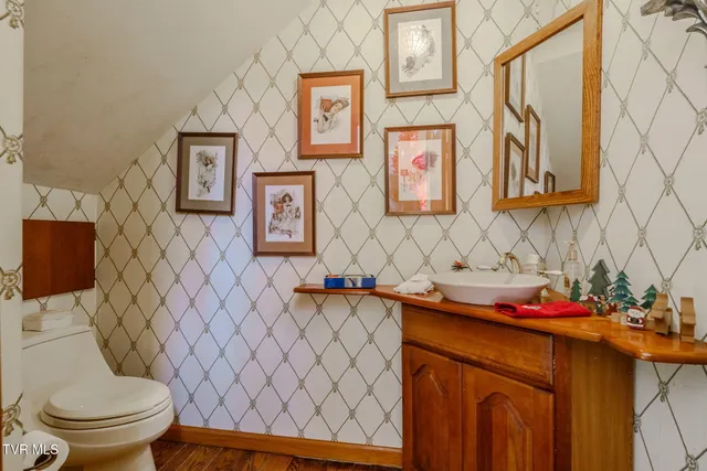 $1,299,999 | 4206 Bristol Highway, Johnson City, TN 37601