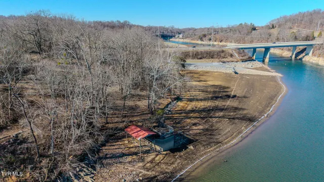 $1,299,999 | 4206 Bristol Highway, Johnson City, TN 37601