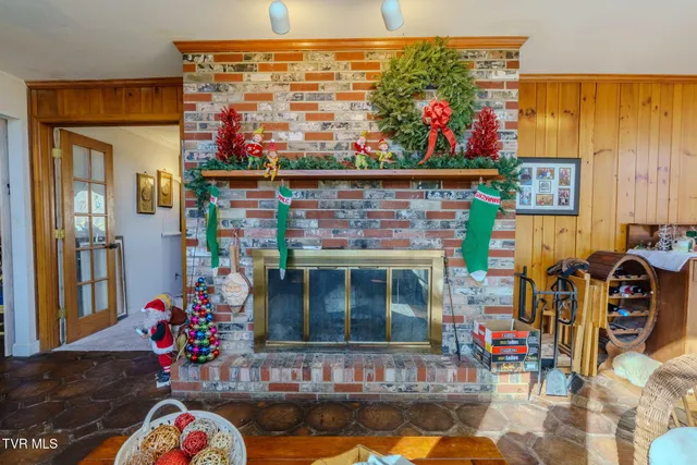 $1,299,999 | 4206 Bristol Highway, Johnson City, TN 37601