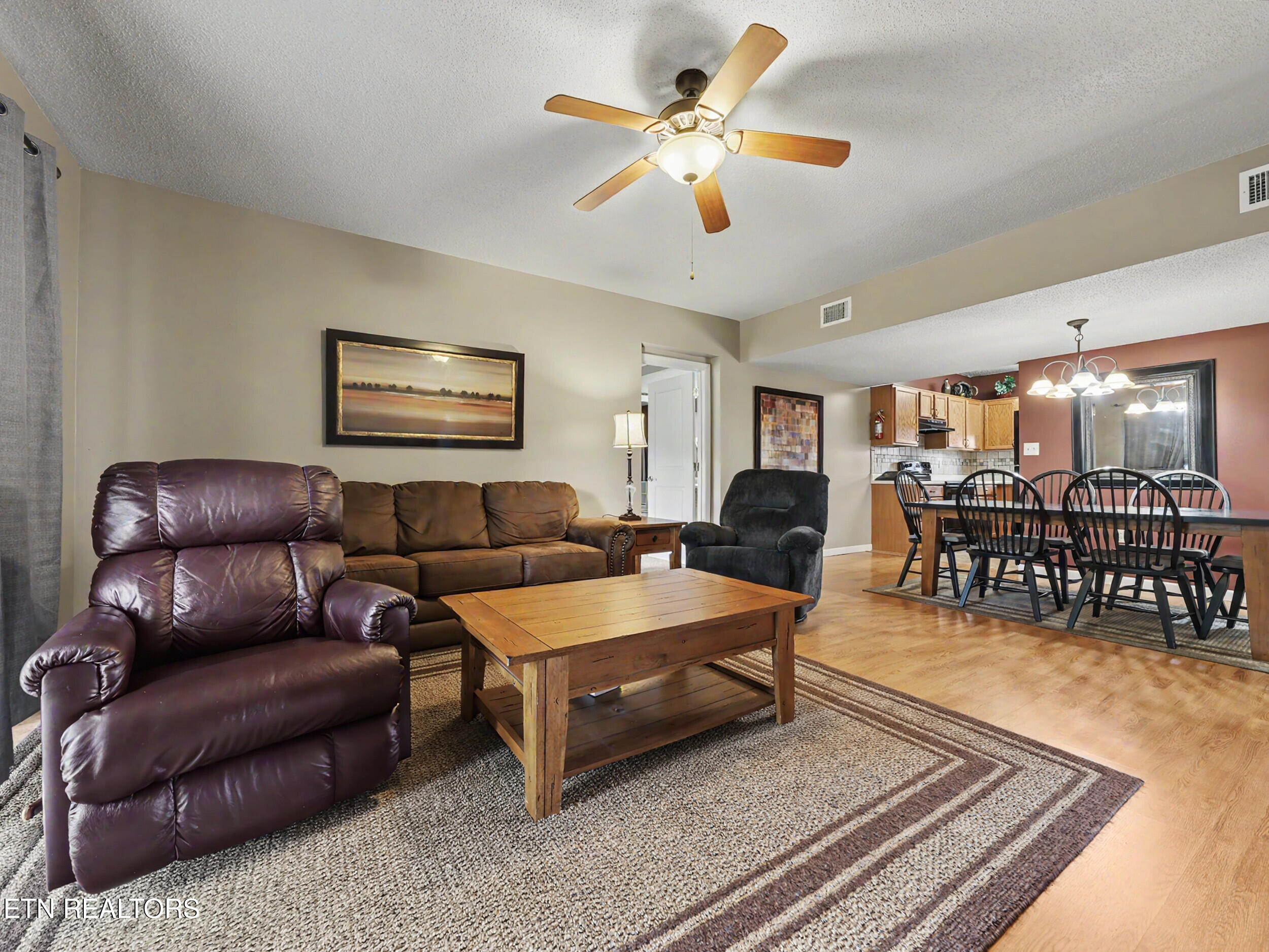 3919 South River Road, Unit 305 Pigeon Forge, TN 37863 - Photo 8 of 47 8_img_5097