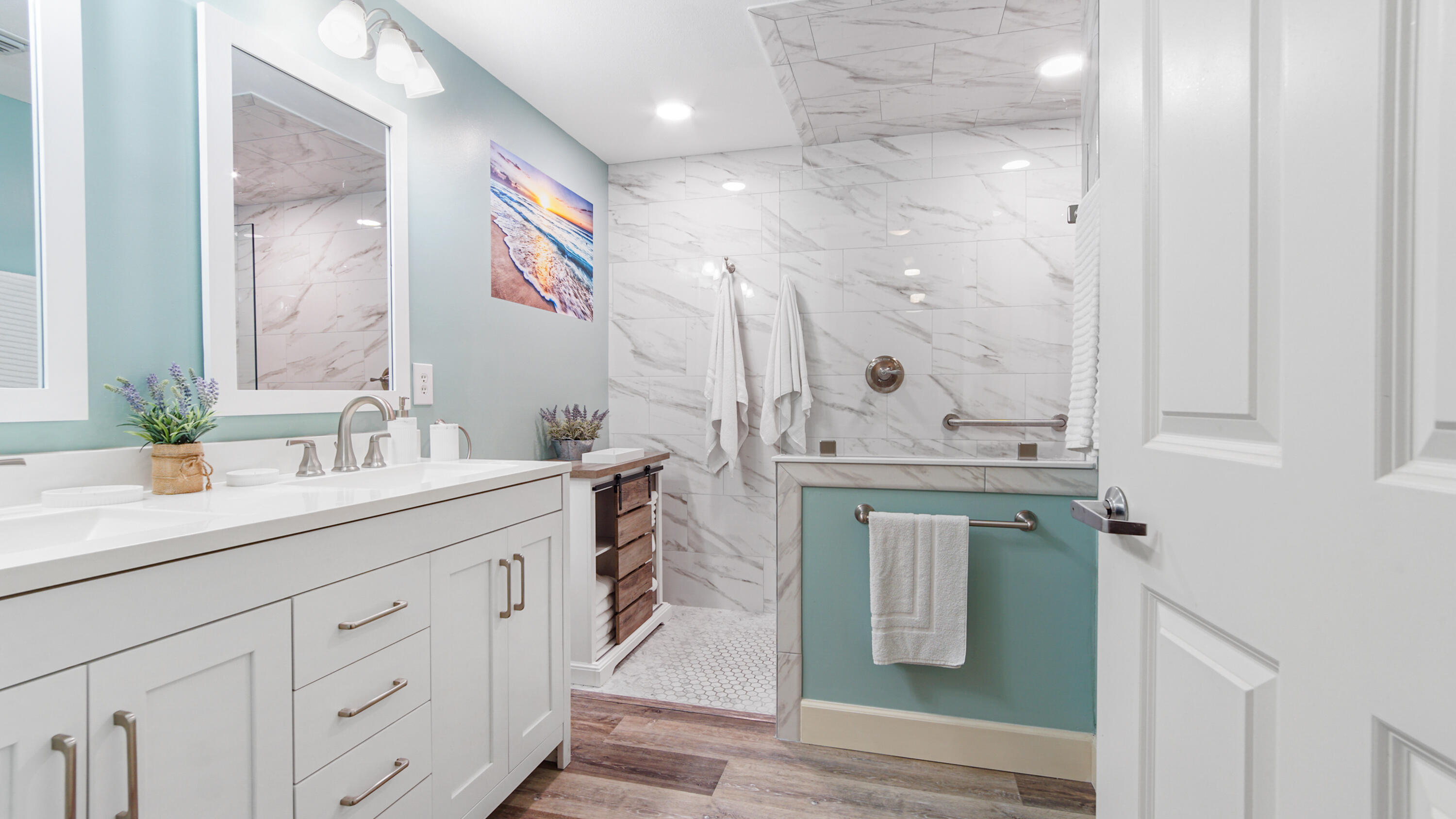 14825 Front Beach Road, Unit 2307 Panama City Beach, FL 32413 - Photo 17 of 32 Owner's Bath