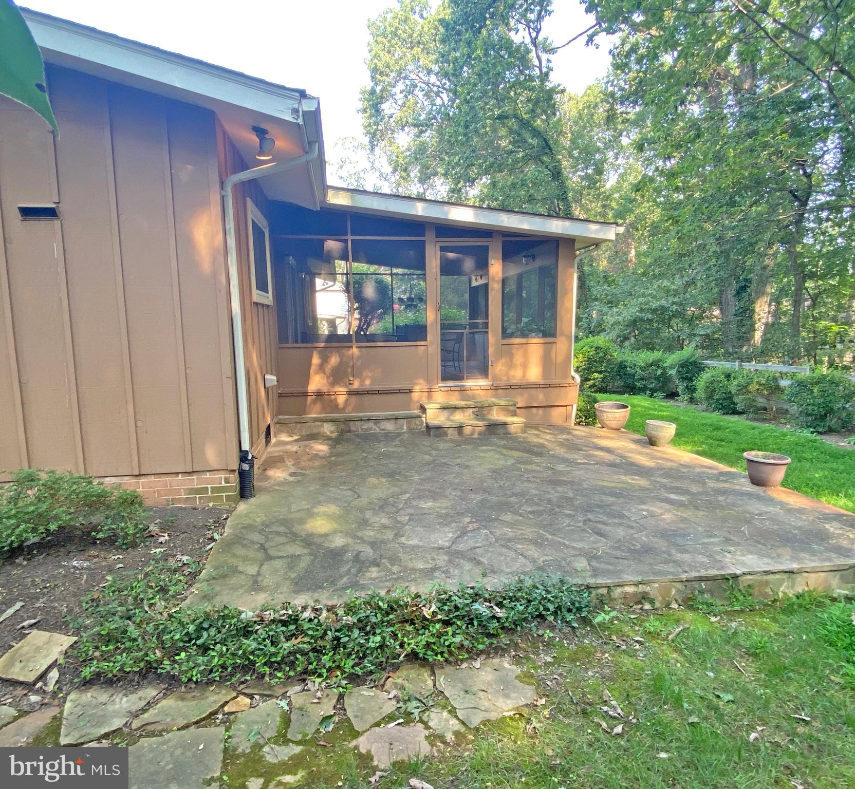 2344 Paddock Lane Reston, VA 20191 - Photo 26 of 30