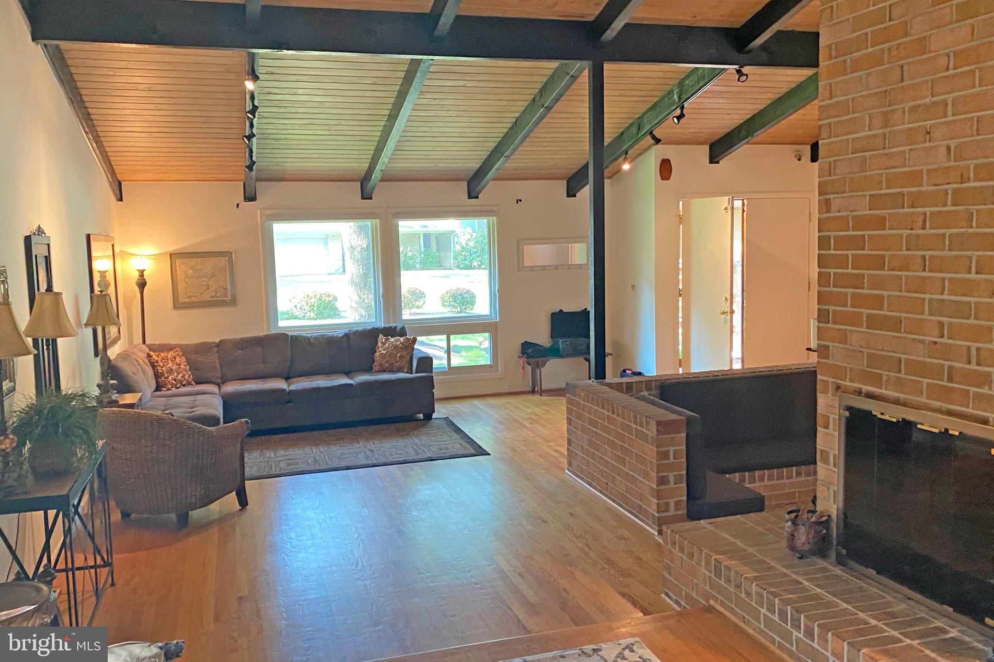2344 Paddock Lane Reston, VA 20191 - Photo 8 of 30