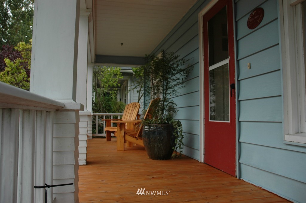 1525 Rockefeller Avenue Everett, WA 98201 - Photo 2 of 14