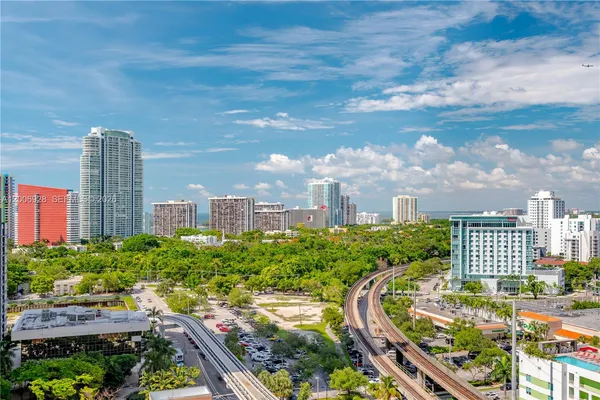 $3,900 | 79 Southwest 12th Street, Unit 1903, Miami, FL 33130