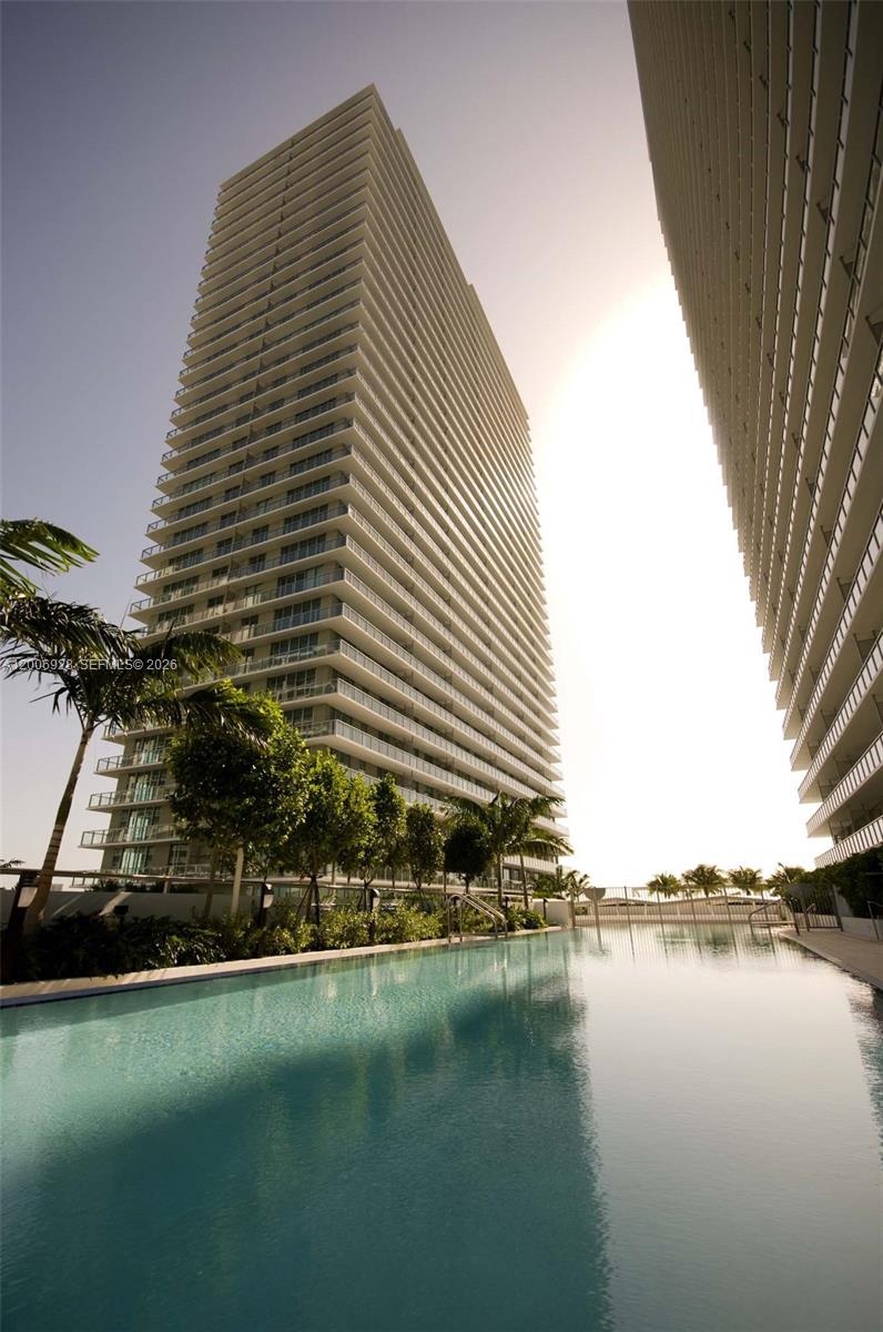 79 Southwest 12th Street, Unit 1903 Miami, FL 33130 - Photo 12 of 25 a view of a lake from a balcony
