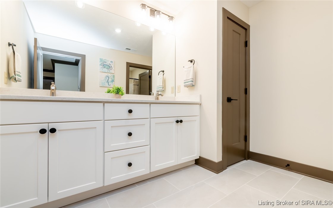 5560 Old Vincennes Road Floyds Knobs, IN 47119 - Photo 42 of 61