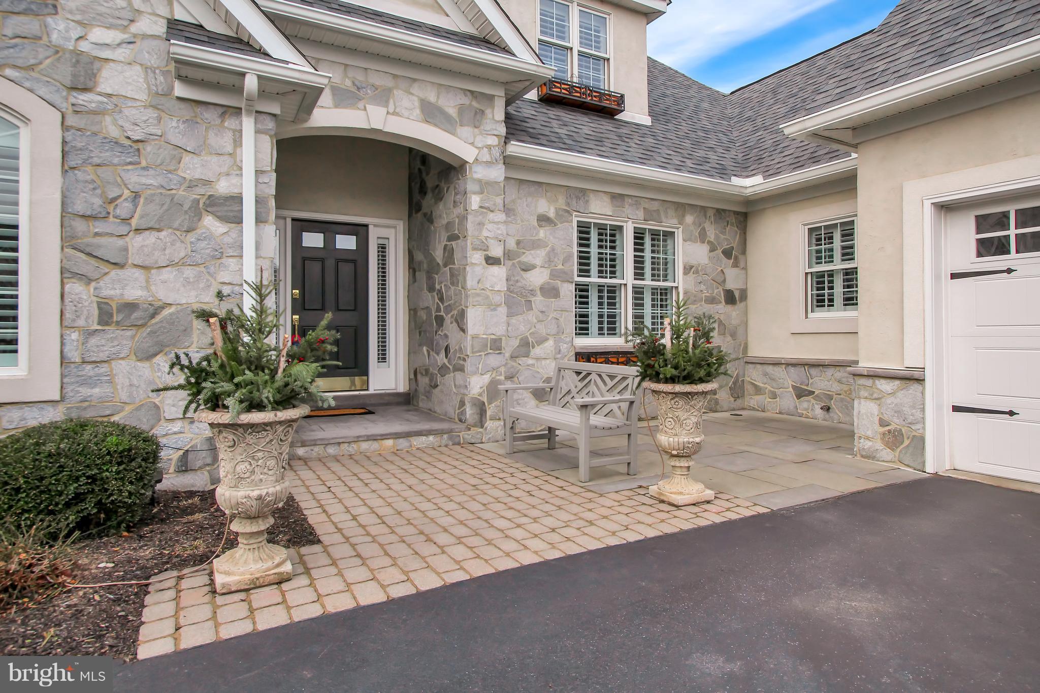 1146 South Lefever Drive Lititz, PA 17543 - Photo 6 of 42 Gallery Image 6