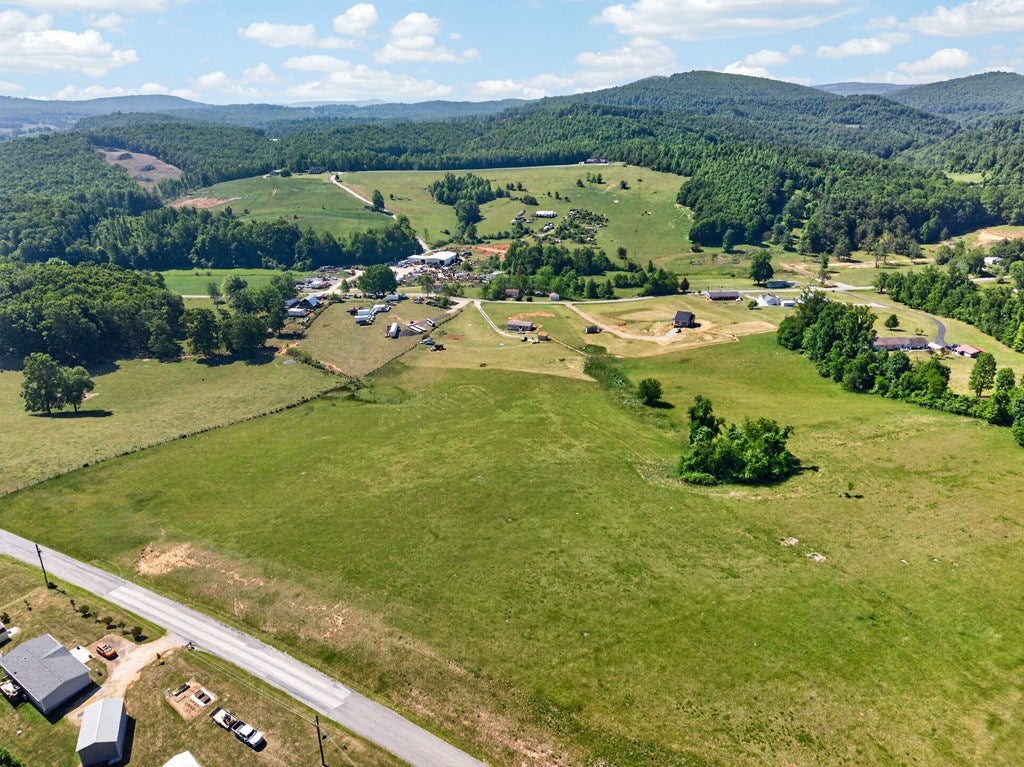 5.65 Long Level Road Southwest, Unit 12C Floyd, VA 24091 - Photo 11 of 31 Gallery Image 11