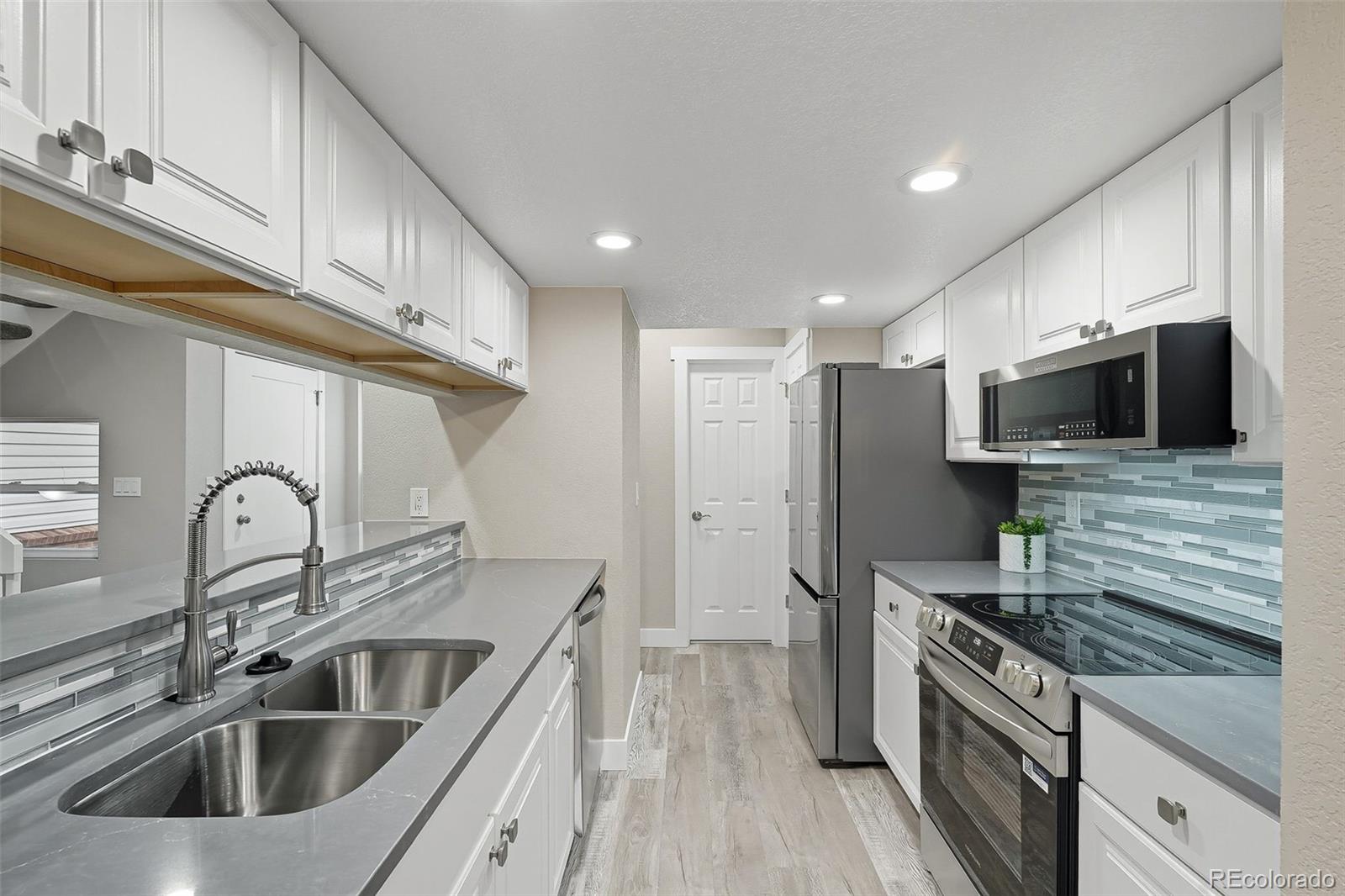 11963 East Nevada Circle Aurora, CO 80012 - Photo 10 of 26