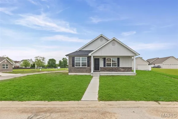 $349,900 | 3928 Red Bird Lane, Swansea, IL 62226