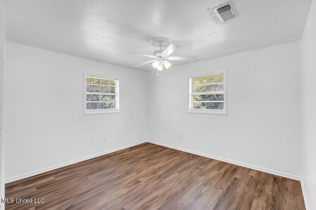 14137 Dundeewood Road Biloxi, MS 39532 - Photo 17 of 37 14137DundeewoodRd-17