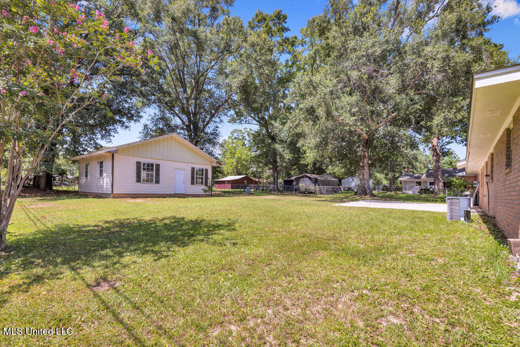 14137 Dundeewood Road Biloxi, MS 39532 - Photo 28 of 37 14137DundeewoodRd-28