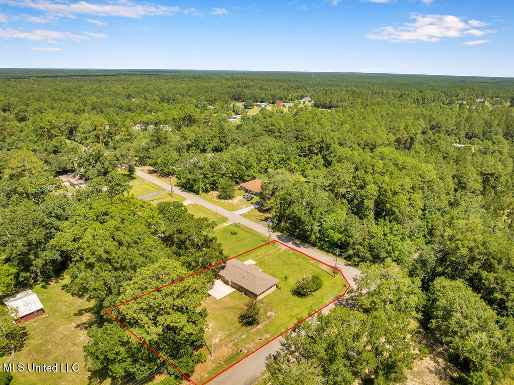 14137 Dundeewood Road Biloxi, MS 39532 - Photo 35 of 37 14137DundeewoodRd-35
