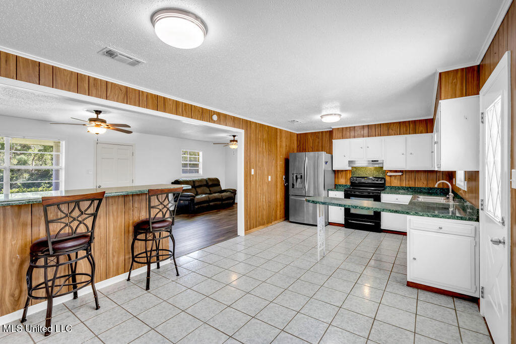 14137 Dundeewood Road Biloxi, MS 39532 - Photo 10 of 37 14137DundeewoodRd-10