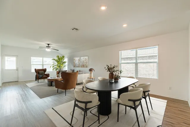 $2,100 | 341 Escondido Circle, San Marcos, TX 78666