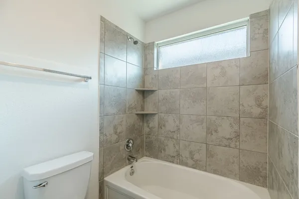 $2,050 | 341 Escondido Circle, San Marcos, TX 78666