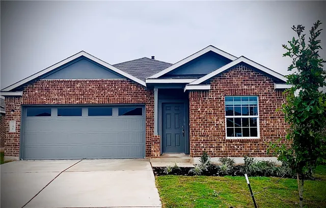 $2,100 | 341 Escondido Circle, San Marcos, TX 78666