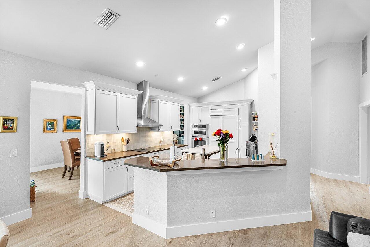 3010 Hampton Circle Boca Raton, FL 33434 - Photo 6 of 30 6