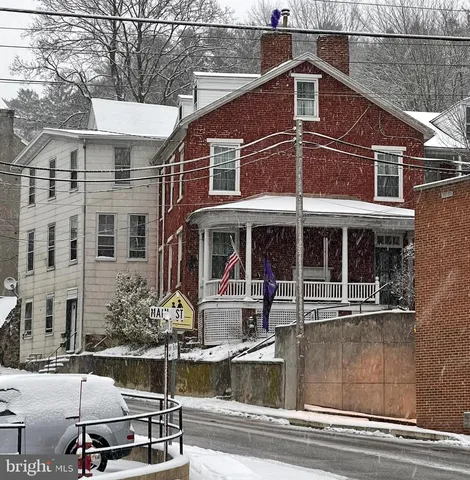 a table and chairs in a kitchen