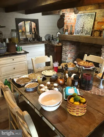a view of a patio in back of house