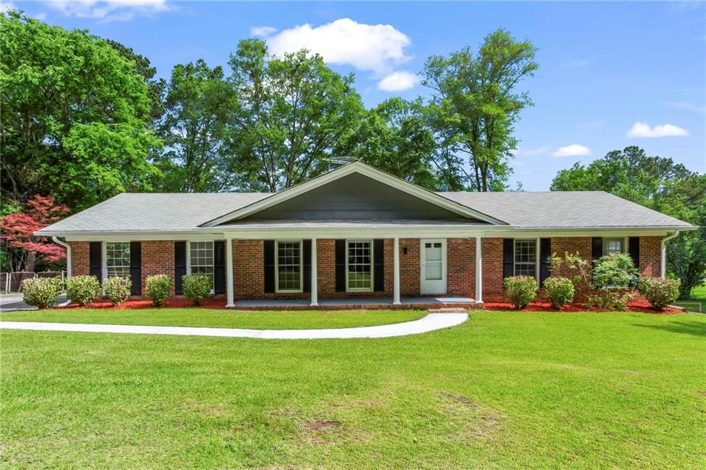 8415 Ridge Road Fairburn, GA 30213 - Photo 1 of 26