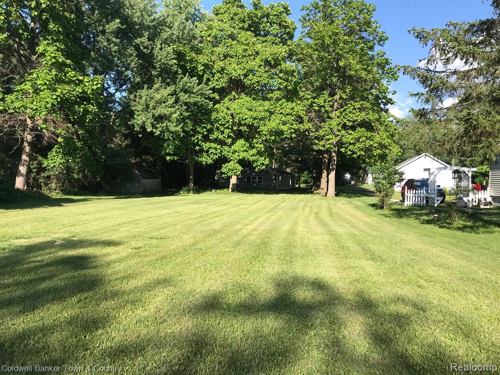 10300 Kress Road Pinckney, MI 48169 - Photo 4 of 16
