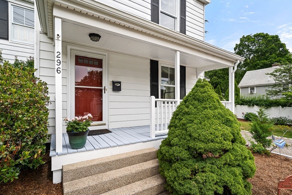 296 Linden Street Wellesley, MA 02481 - Photo 3 of 35