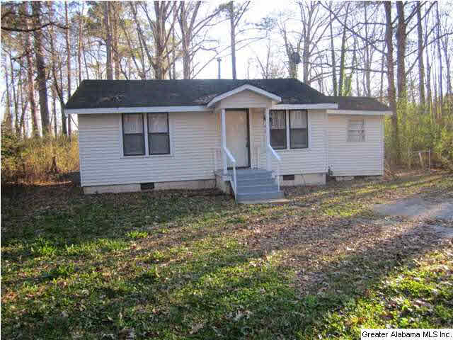 3780 Hilltop Road Southeast Bessemer, AL 35022 - Photo 3 of 27