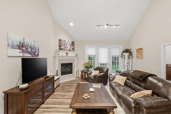 $525,000 | 7006 Crider Road, Mars, PA 16046