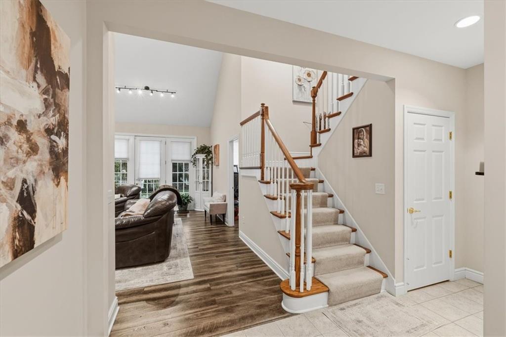 7006 Crider Road Mars, PA 16046 - Photo 4 of 31