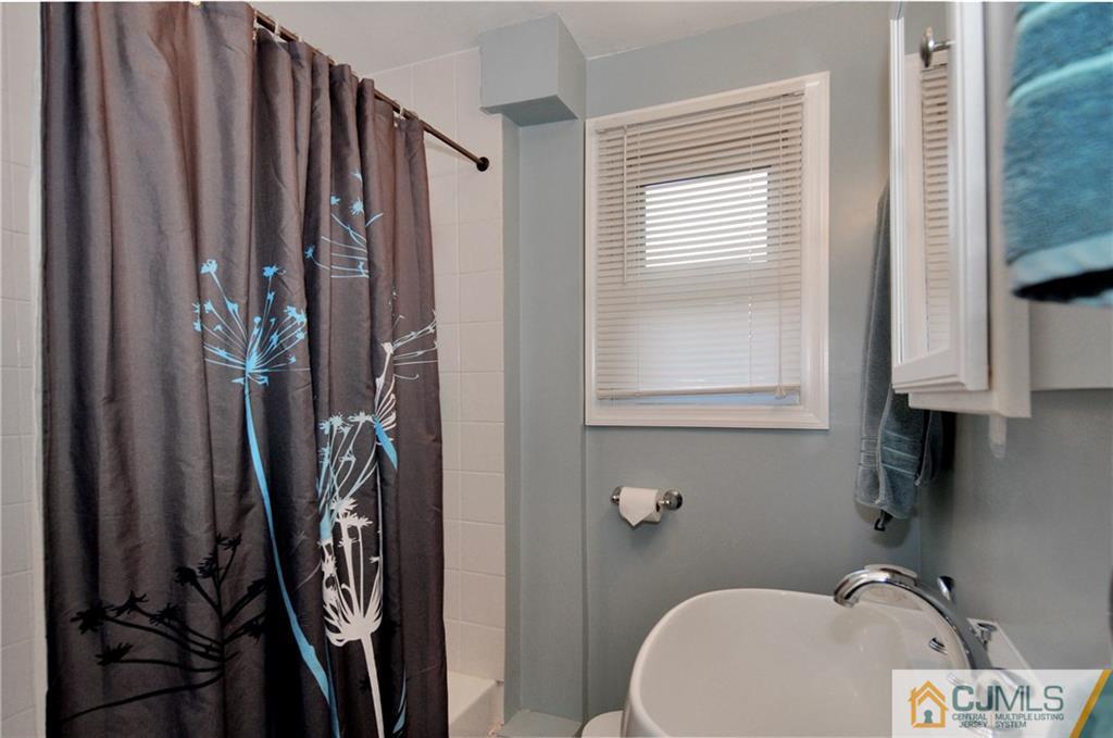 16 Coleman Road East Brunswick, NJ 08816 - Photo 7 of 9 Gallery Image 7
