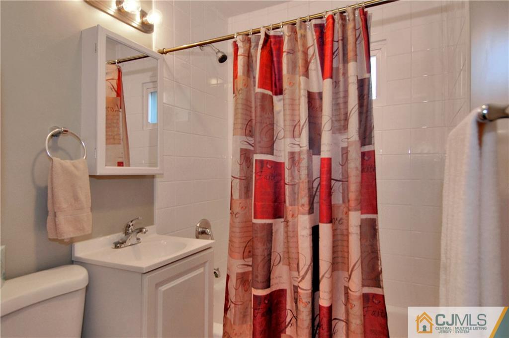 16 Coleman Road East Brunswick, NJ 08816 - Photo 8 of 9 Gallery Image 8