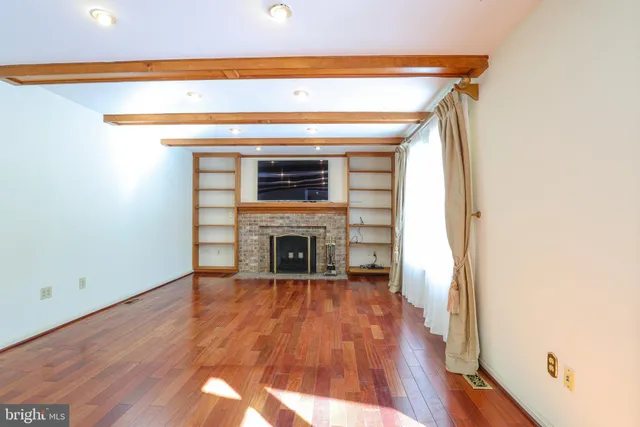 $4,500 | 8519 Electric Avenue, Vienna, VA 22182