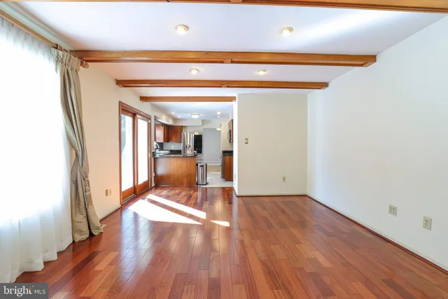 $4,500 | 8519 Electric Avenue, Vienna, VA 22182