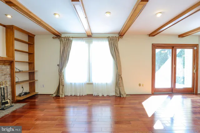 $4,500 | 8519 Electric Avenue, Vienna, VA 22182