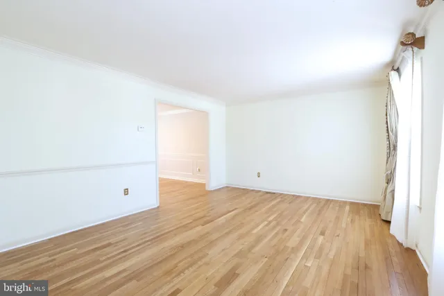 $4,500 | 8519 Electric Avenue, Vienna, VA 22182