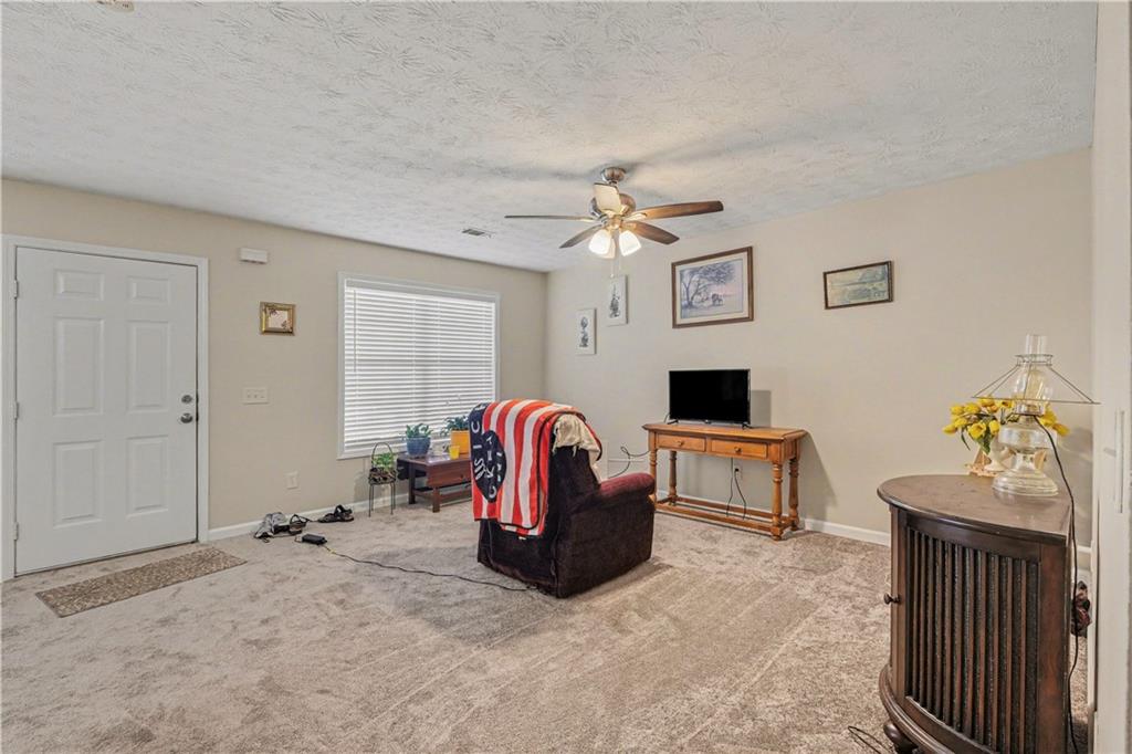 280 Courtyard Circle Winder, GA 30680 - Photo 4 of 24