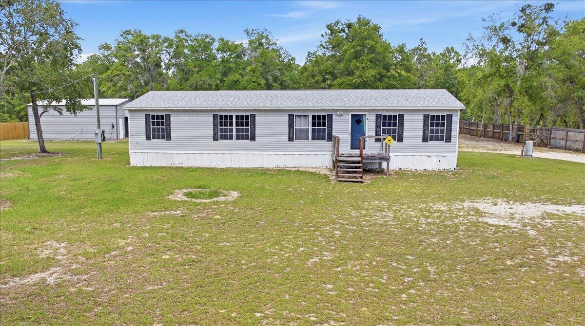 194 Keuka Road Interlachen, FL 32148 - Photo 2 of 22 01-Elevated Front View