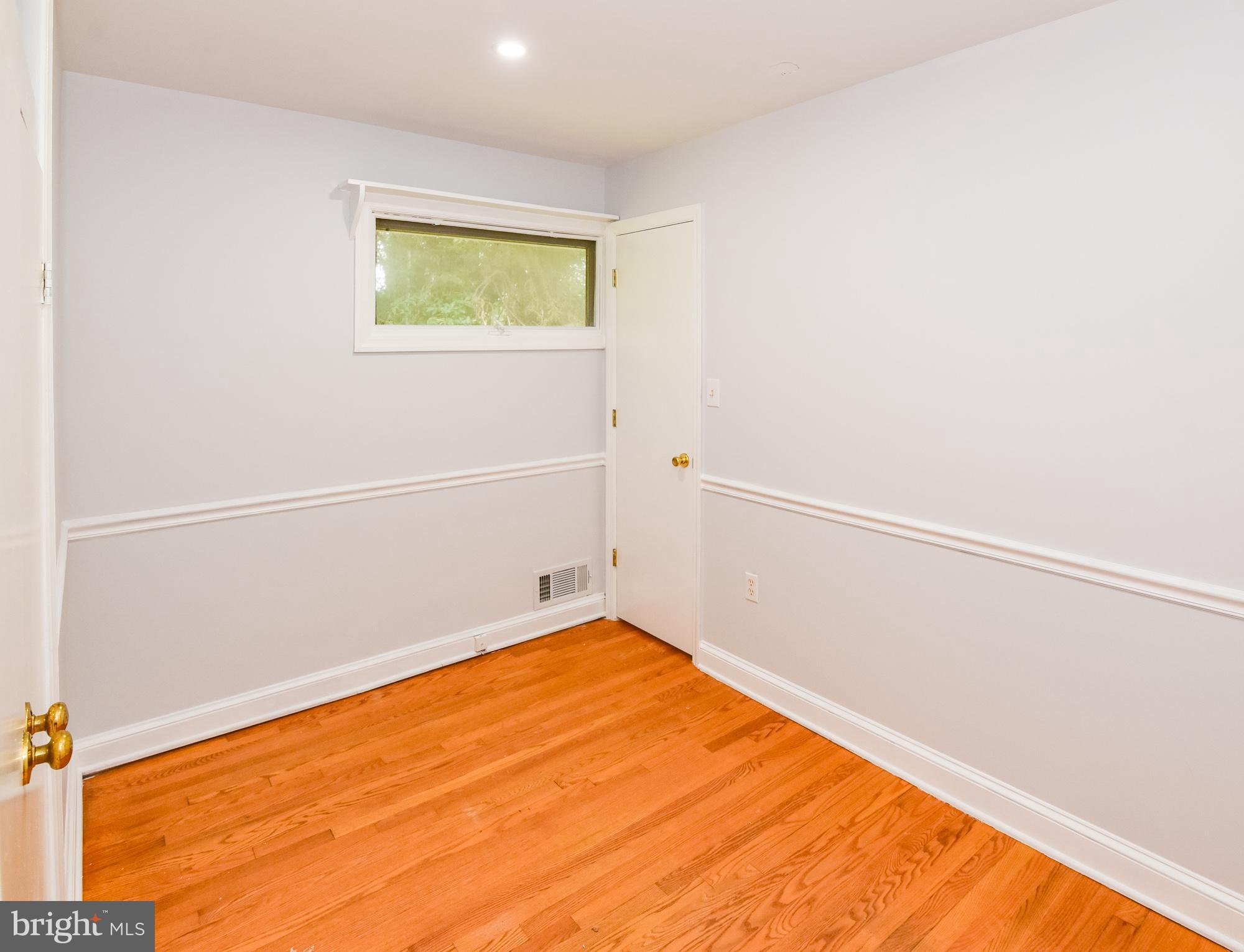 4302 Yates Road Beltsville, MD 20705 - Photo 17 of 43