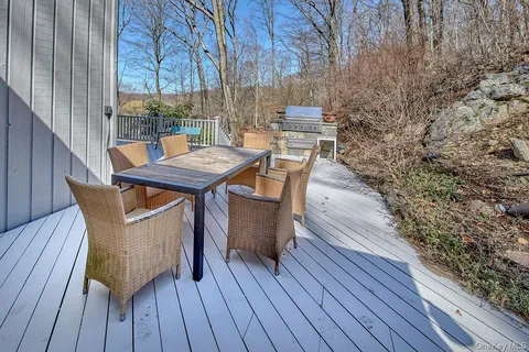 $1,299,000 | 25 Longview Lane, Chappaqua, NY 10514