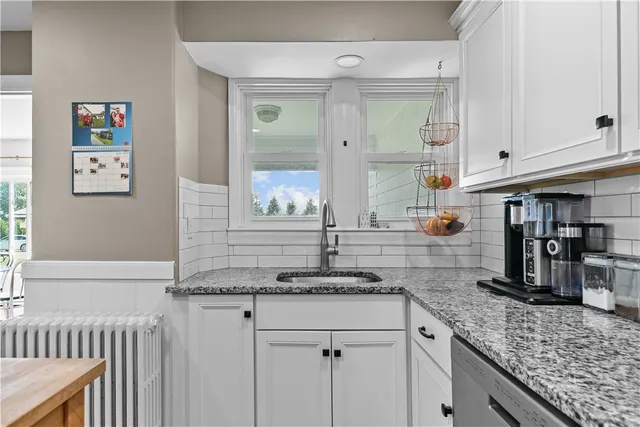 $3,900 | 20 Borden Farm Road, Portsmouth, RI 02871