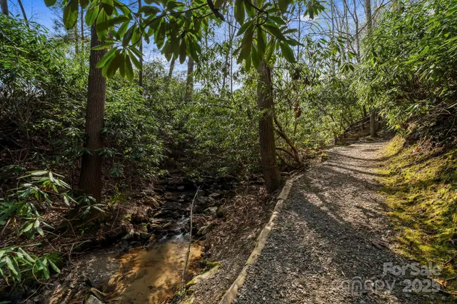 $1,195,000 | 25 East Owl Creek Lane, Fairview, NC 28730